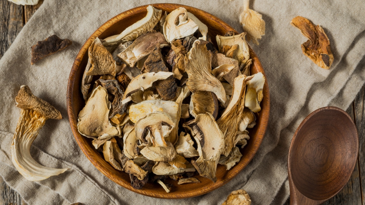 Эти ошибки портят вкус сушеных грибов: как их избежать