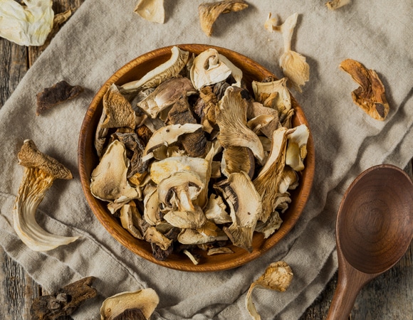 Эти ошибки портят вкус сушеных грибов: как их избежать