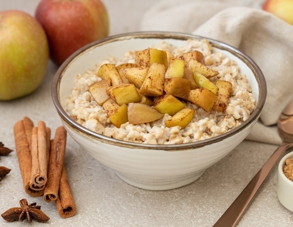 В Роспотребнадзоре рассказали, кому будет особенно полезна овсянка