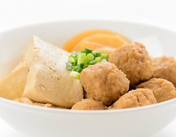 В каком продукте белка больше — в курице или тофу? 