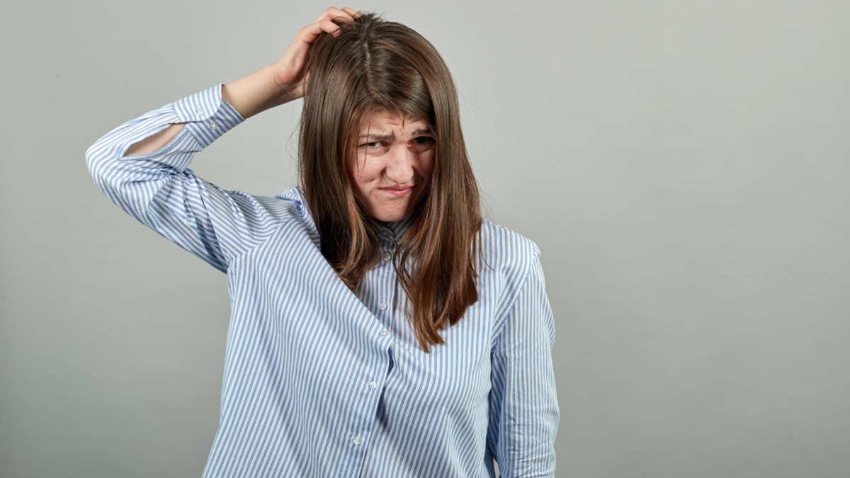 Взгляд в зеркало подскажет, что вы употребляете много фаст-фуда — и лишний вес тут ни при чем