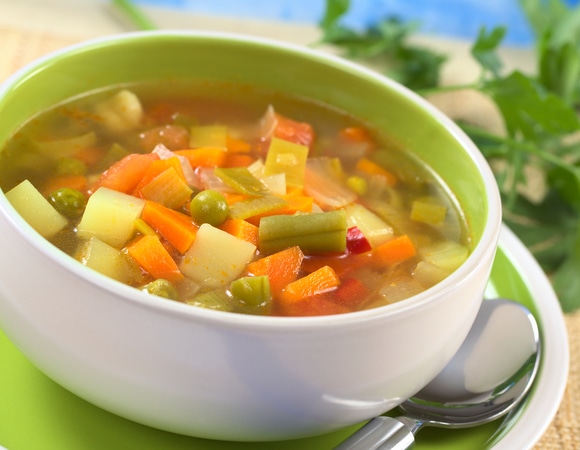 Быстрый суп: маленькая хитрость, которая ускорит приготовление обеда