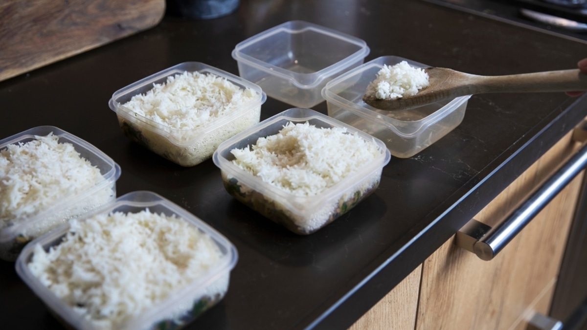 "Научно не доказано": гастроэнтеролог раскритиковала рисовую диету и объяснила, почему это опасно