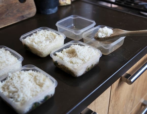 "Научно не доказано": гастроэнтеролог раскритиковала рисовую диету и объяснила, почему это опасно