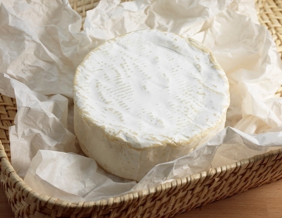 "Сырный фуагра": худеющим сказали, какой сыр — самый калорийный 