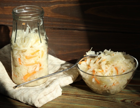 Когда квасить капусту в ноябре 2025: почему она получается только в "мужские дни" и на растущую Луну? 