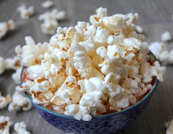 Чипсы рядом не стояли: попкорн назвали самым недооцененным перекусом