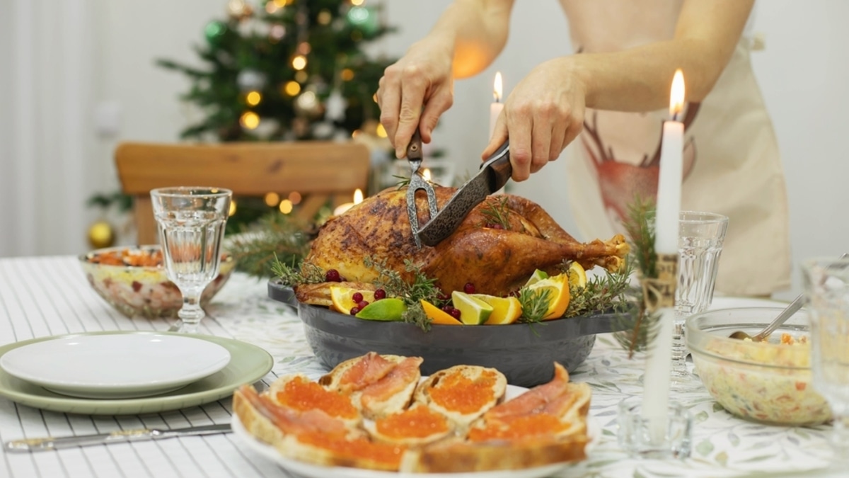 Выльется "в копеечку": эксперты подсчитали, во сколько в среднем обойдется стол на Новый год Выльется "в копеечку": эксперты подсчитали, во сколько в среднем обойдется стол на Новый год