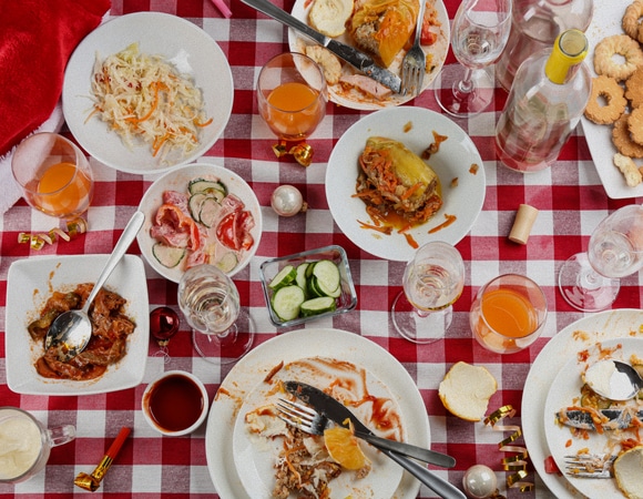 Остатки сладки: как сохранить еду после праздников