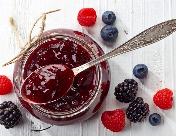 Джем или варенье: эксперт объяснил, что из этого полезнее и почему