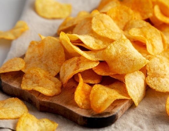 Такие и дома получатся: диетолог подсказала, в чем главное отличие вредных чипсов от полезных