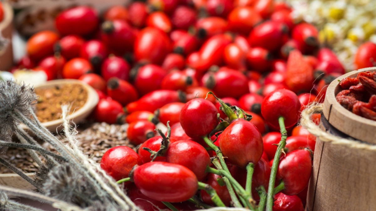 "Доказательств их эффекта нет": диетолог разоблачила популярные суперфуды 