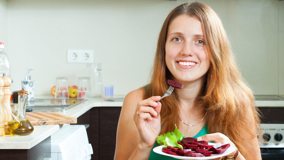 Салат из сырой свеклы: "фильтр" для организма после праздников