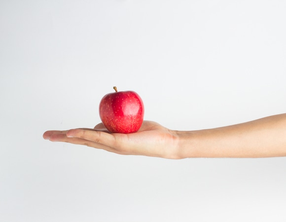 Три причины есть яблоки: кардиолог раскрыла всю широту "природной биохимии" фрукта