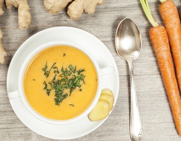 Почему имбирный суп — находка для зимних дней и как его приготовить?