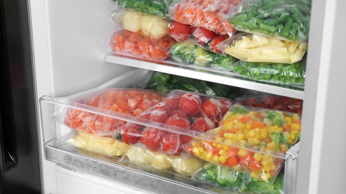 Не замораживайте эти продукты: нутрициолог раскрыла правила сохранения еды в морозилке и поделилась лайфхаками