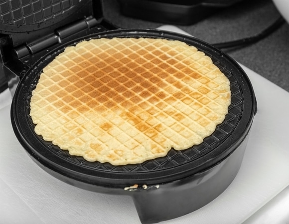 Необычный ингредиент для ваших домашних вафель: добавит завтраку белка и необычного вкуса