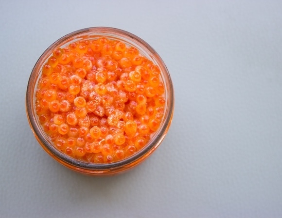 Можно ли замораживать красную икру? Биолог дала четкий алгоритм действий по спасению деликатеса