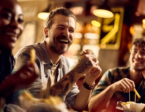 Ни супов, ни каш: что больше всего любят есть зумеры — бабушек на них нет!