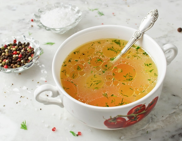 Звездный шеф-повар раскрыл секрет вкусного супа: всего один ингредиент, который решает все