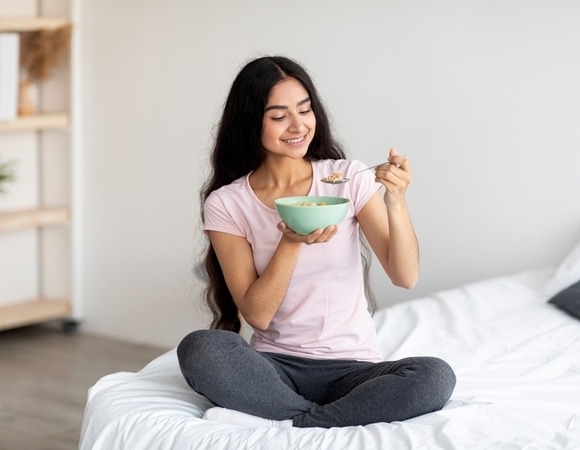 Топ-5 завтраков для перешагнувших 40-летний рубеж: сгоняем жир с живота