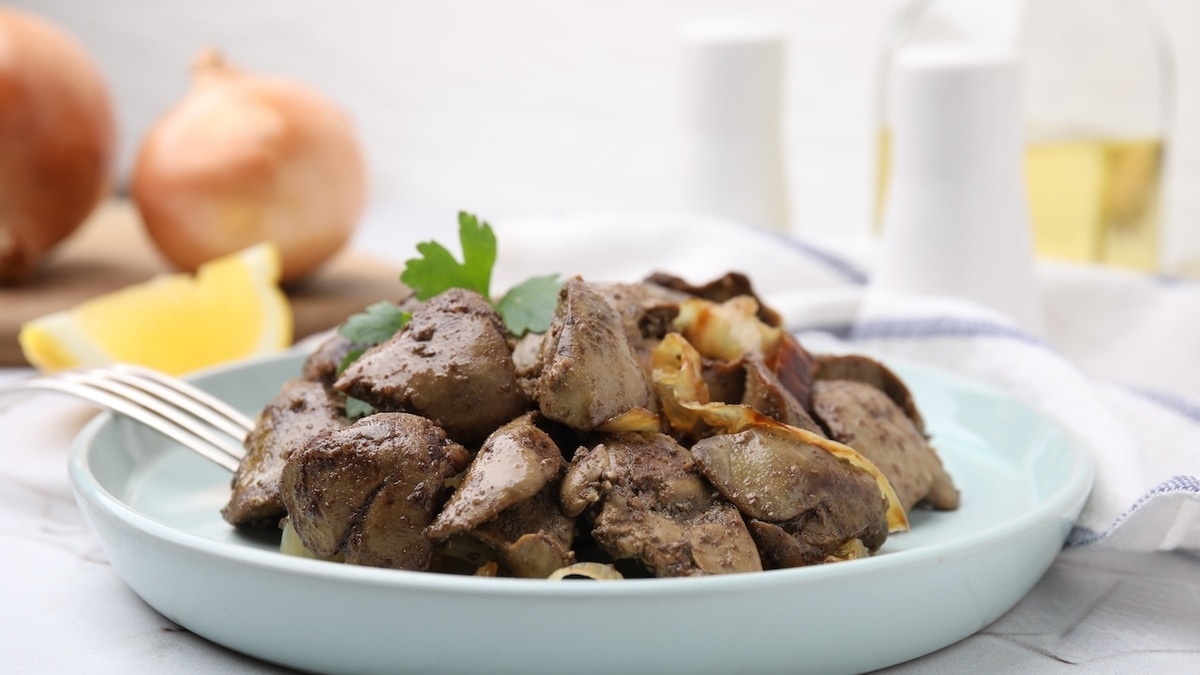 Почему куриная печень становится "резиновой": технолог назвал самые частые ошибки 