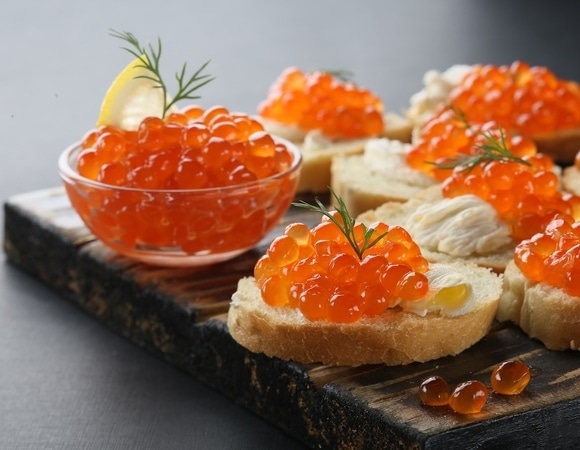 Как засолить красную икру дома? У шеф-повара есть секреты, которые гарантируют идеальный результат