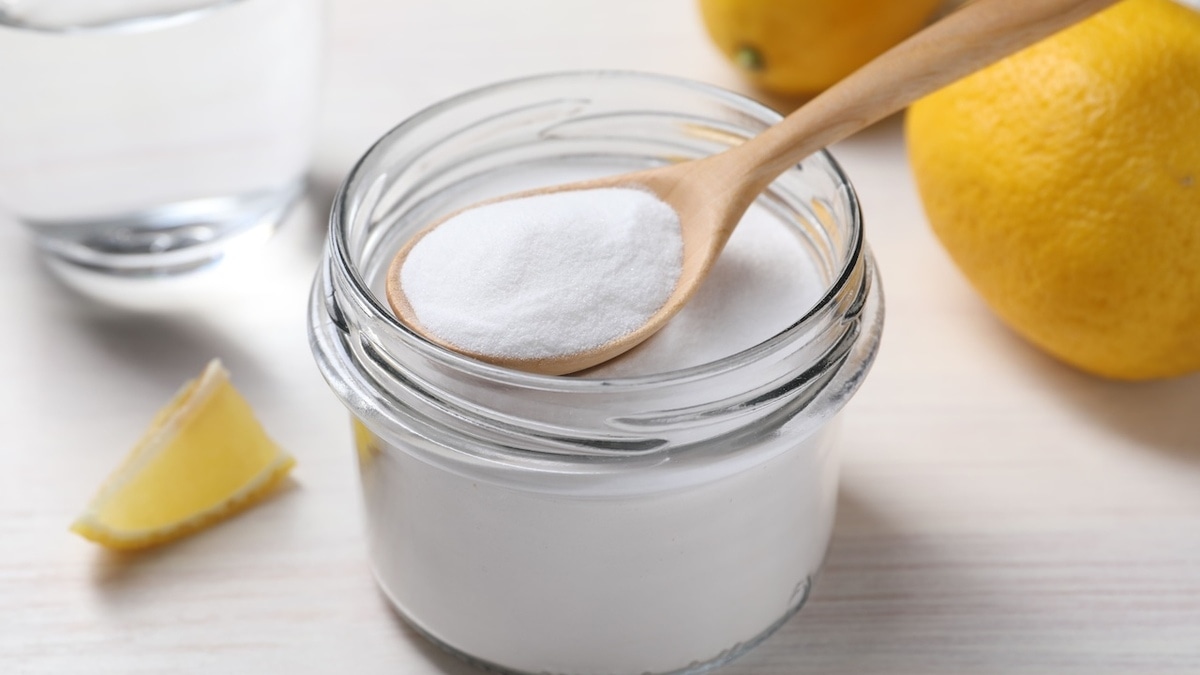 Уксус, но не с содой: из простых продуктов можно приготовить раствор, заменяющий половину бытовой химии