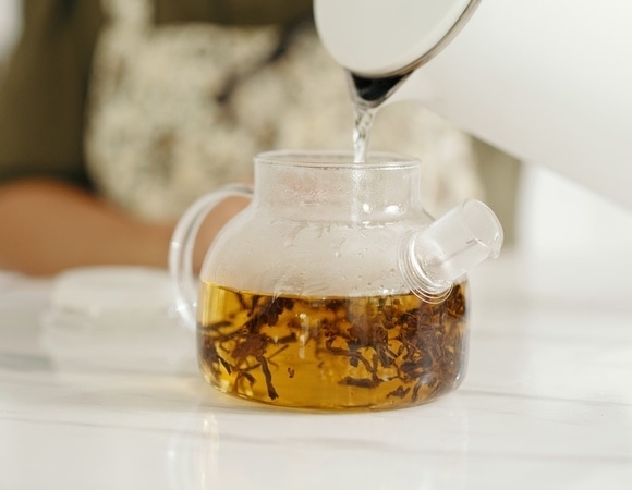 Горчит зеленый чай: в чем причина и есть ли способ это исправить, ответил чайный эксперт