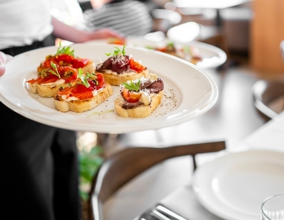 Теперь едим дома: найдена самая необычная причина-провокатор ожирения