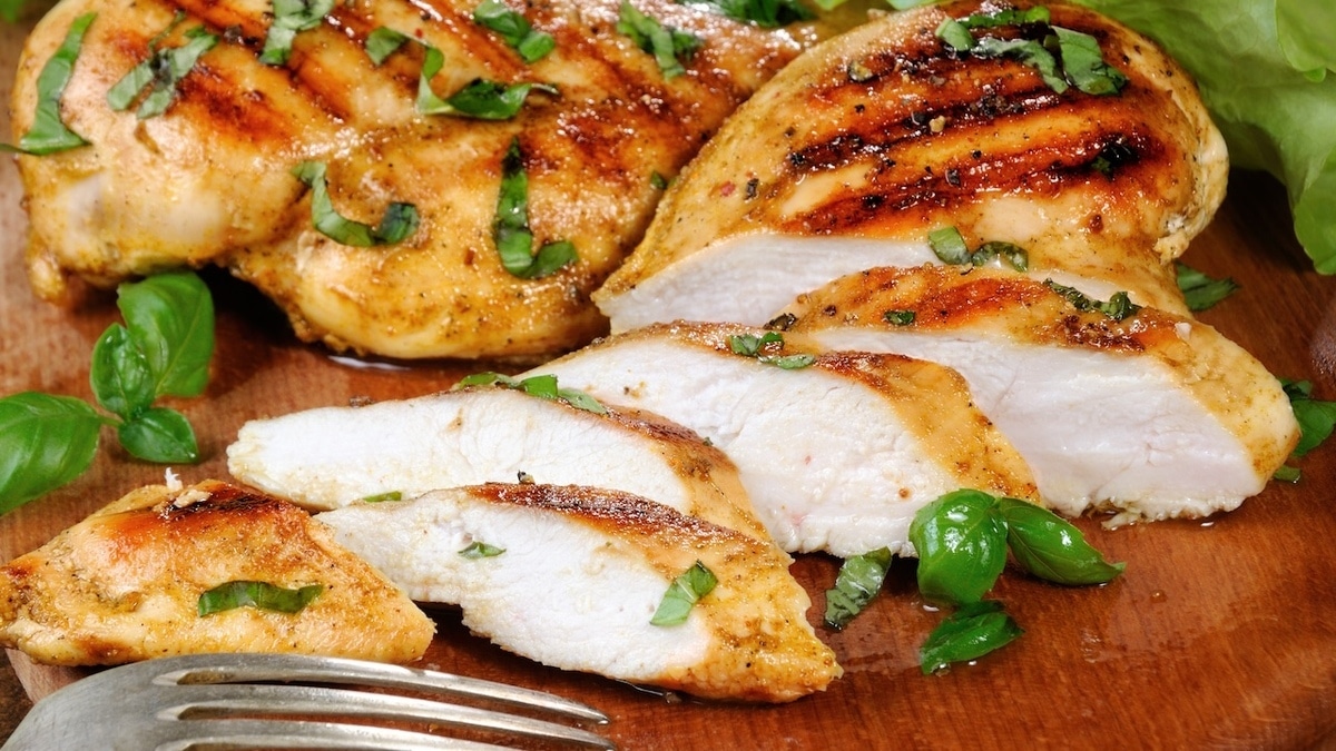 Почему курица не жарится, а варится? Спросили у шеф-повара, а он указал на главные ошибки