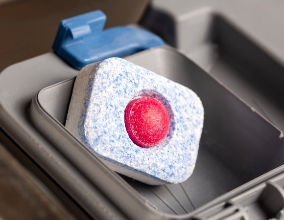 Таблетки для посудомоечных машин могут нарушать микрофлору кишечника: как снизить риск? 