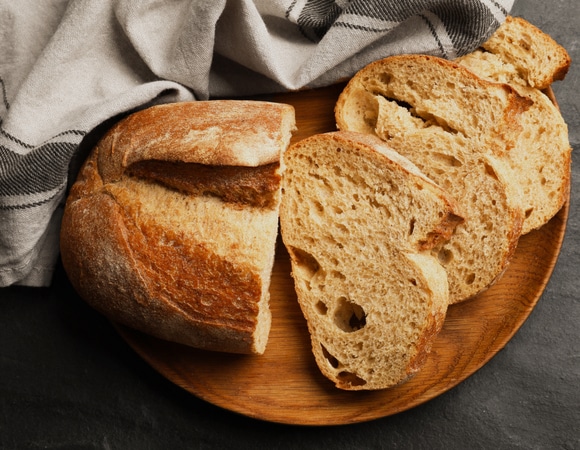 Плесень больше не страшна: эти лайфхаки помогут сохранить свежесть хлеба