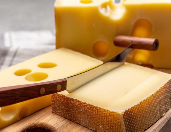 Эксперты назвали лучший в мире сыр: не "Пошехонский"