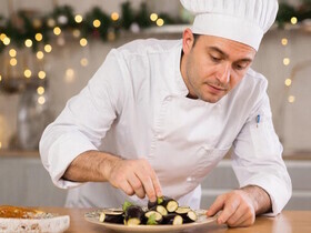 Никто не поверит, что это постная еда: шеф-повар дал 5 советов, как приготовить горячие блюда на новогодний стол без мяса Никто не поверит, что это постная еда: шеф-повар дал 5 советов, как приготовить горячие блюда на новогодний стол без мяса