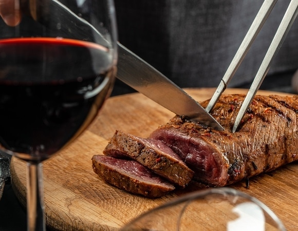 Врач Елена Малышева назвала самое "неправильное" пищевое сочетание — раньше его считали классикой