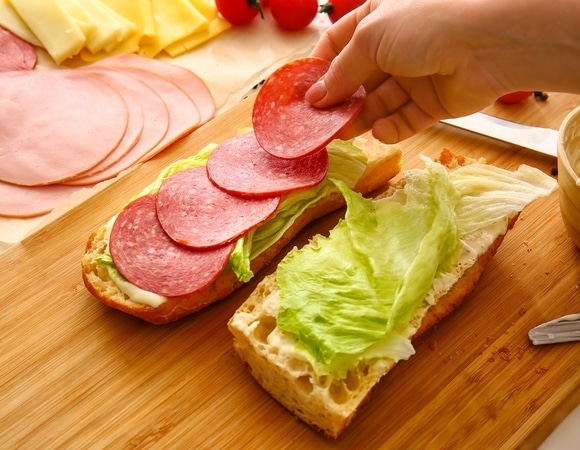 Что такое "сухомятка" и почему ее вредно есть — запрет из детства прокомментировала врач Что такое "сухомятка" и почему ее вредно есть — запрет из детства прокомментировала врач