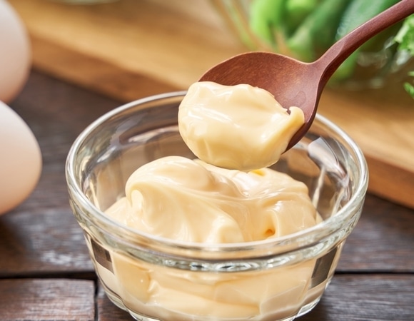 Шеф-повар поделился необычным рецептом постного майонеза для новогоднего стола: замены яиц не заметите