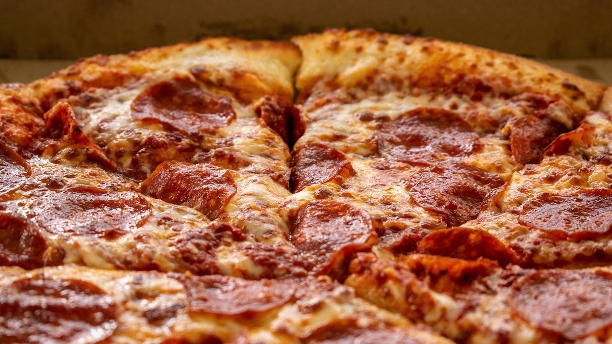 Пепперони не существует? Шеф-повар раскрыл тайну происхождения самой популярной пиццы Пепперони не существует? Шеф-повар раскрыл тайну происхождения самой популярной пиццы