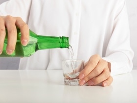 Хуже водки: эксперты предупредили россиян о вреде набирающего популярность напитка Хуже водки: эксперты предупредили россиян о вреде набирающего популярность напитка