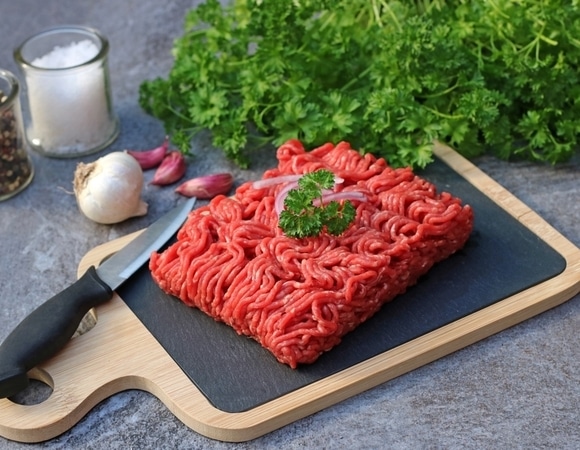 Чтобы не возиться с ужином: топ-5 идей горячих блюд из говяжьего фарша Чтобы не возиться с ужином: топ-5 идей горячих блюд из говяжьего фарша