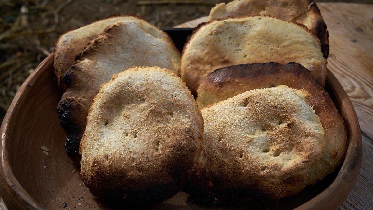 Ученые восстановили рецепт хлеба возрастом 3000 лет — он готовится всего из четырех ингредиентов