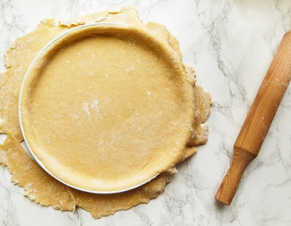 Как приспособить обрезки от пирога: не умрете от голода, пока дожидаетесь основного блюда — совет от автора кулинарных книг