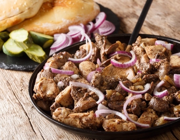 Субпродукты, о которых забыли: диетолог объяснила, чем полезны сердечки и желудочки 