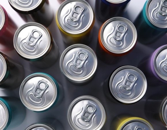 "Не так вредны, как кажется": эндокринолог развенчала миф об энергетиках 