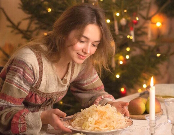 4 идеи, как эффектно подать квашеную капусту на праздничный стол