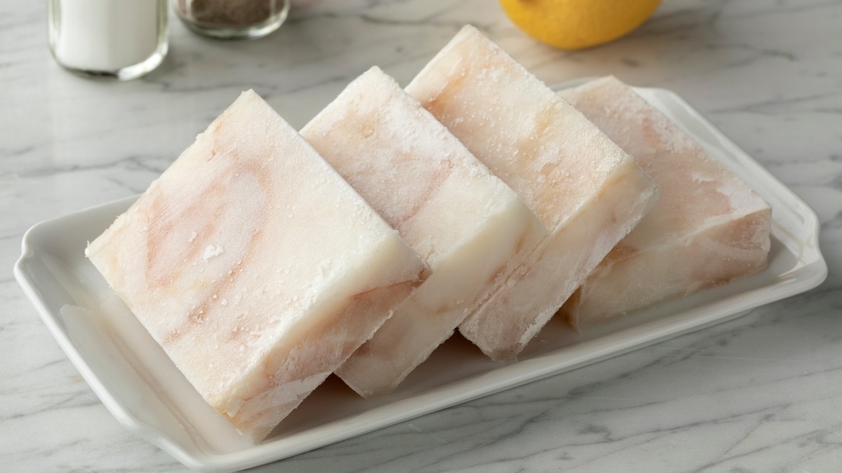 Одна ошибка при размораживании рыбы делает ее опасной — лучше сразу учесть, чем потом переживать о порче продукта 