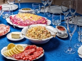 Обойдется дешевле всего, если готовить дома: назван самый выгодный новогодний салат Обойдется дешевле всего, если готовить дома: назван самый выгодный новогодний салат