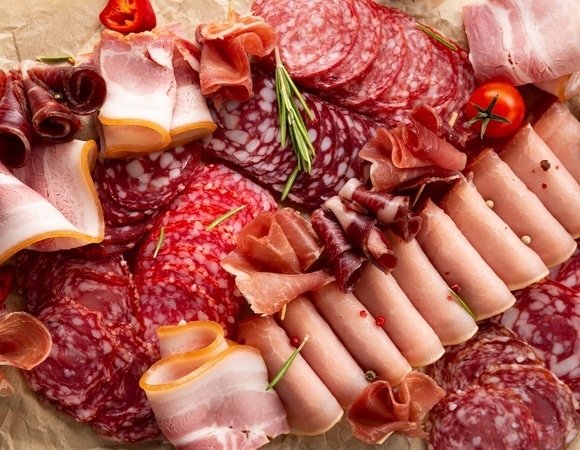 Эксперты назвали мясные деликатесы, от которых поднимается давление: ставить ли на стол в обычный день и в праздник? Эксперты назвали мясные деликатесы, от которых поднимается давление: ставить ли на стол в обычный день и в праздник?