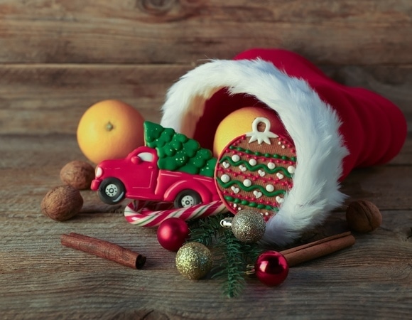 "Различать вкусное и полезное": какие сладости лучше убрать из детского подарка и что добавить вместо них